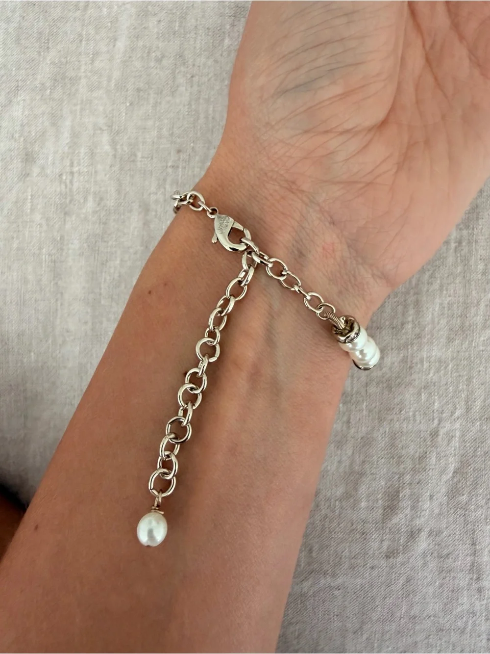 💗CHANEL Pink & White Crystal Heart Pearl Bracelet 🤍